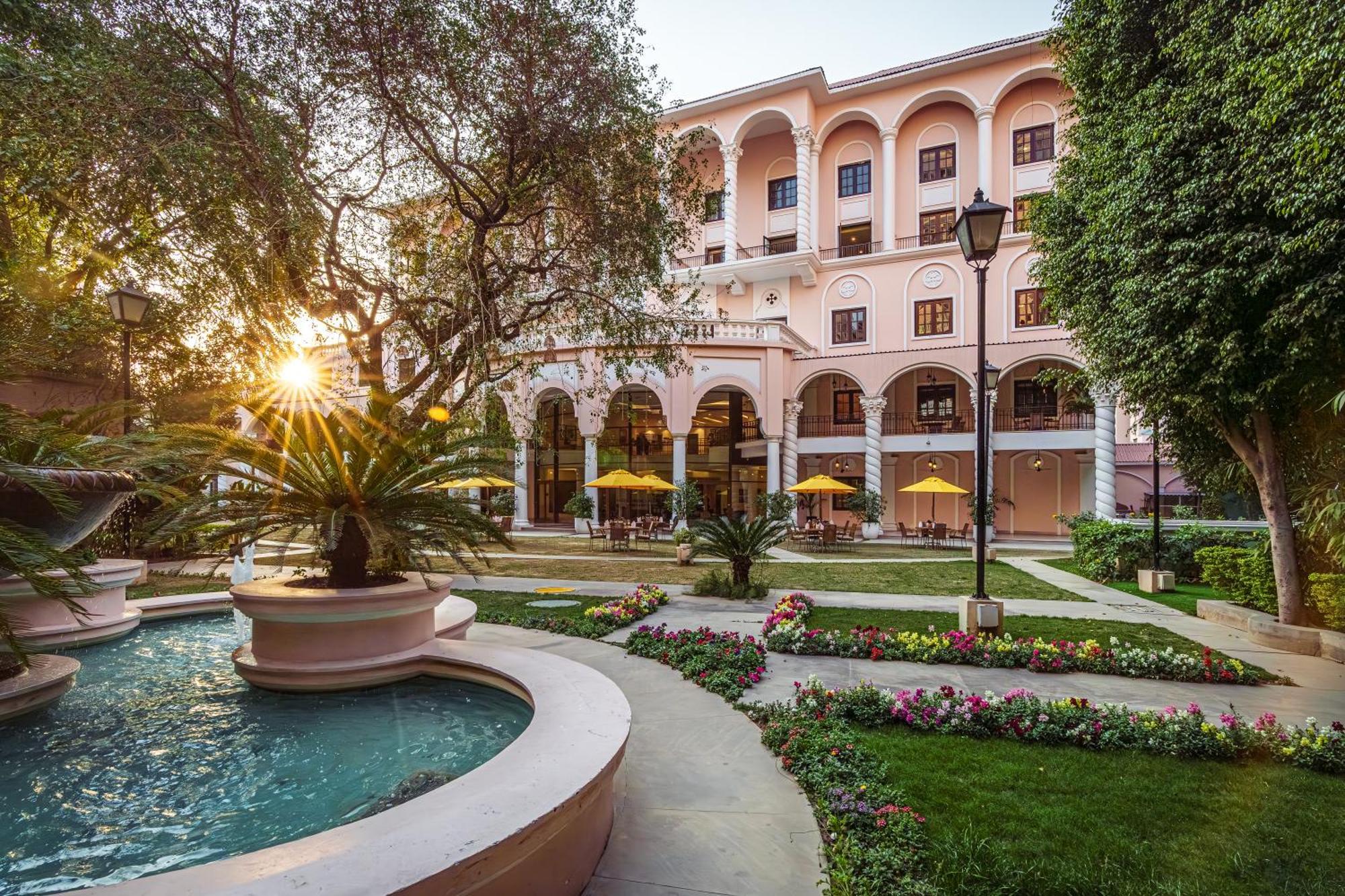 Hotel Dlf Club 5 Gurgaon Exterior foto