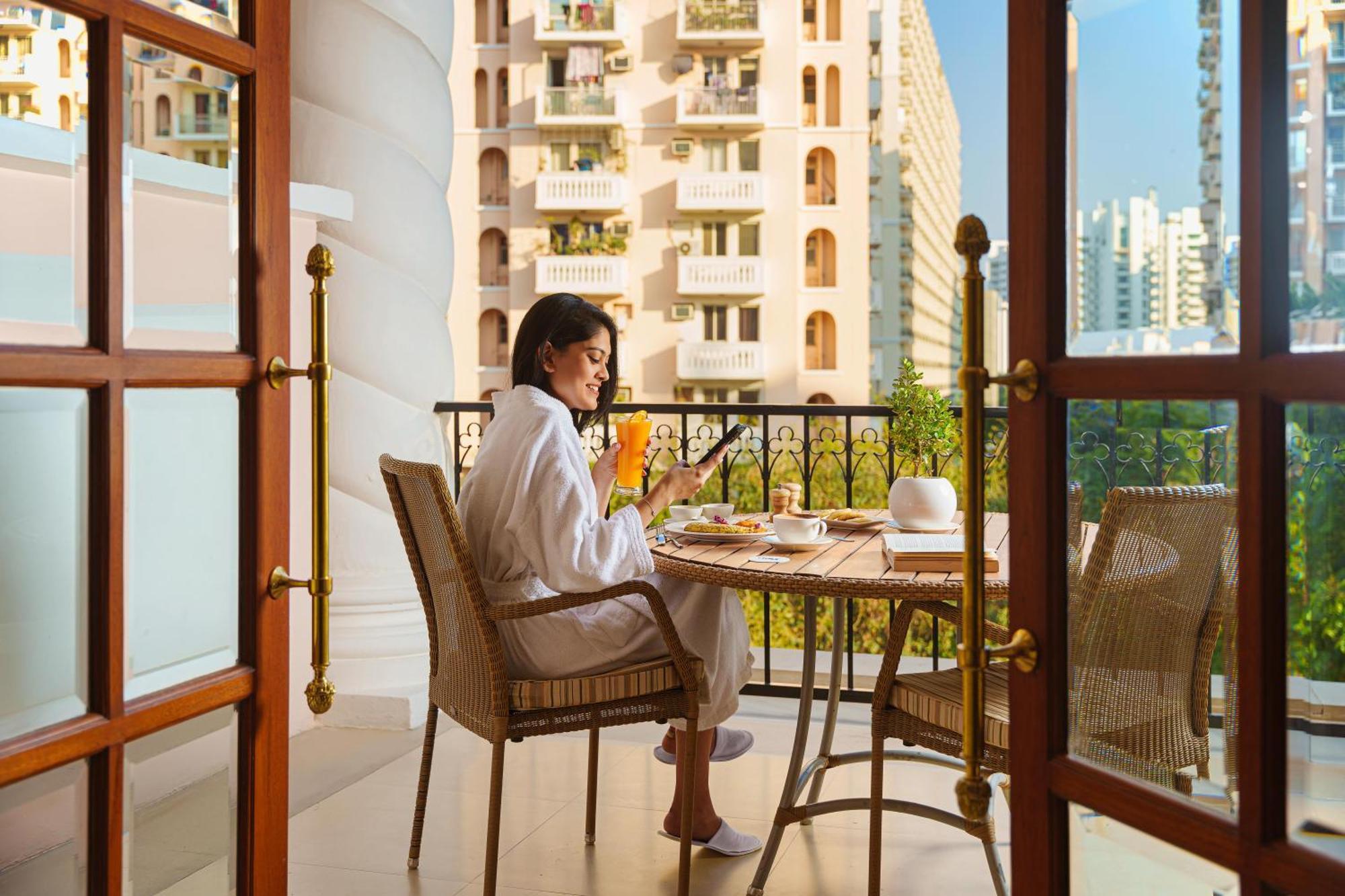 Hotel Dlf Club 5 Gurgaon Exterior foto